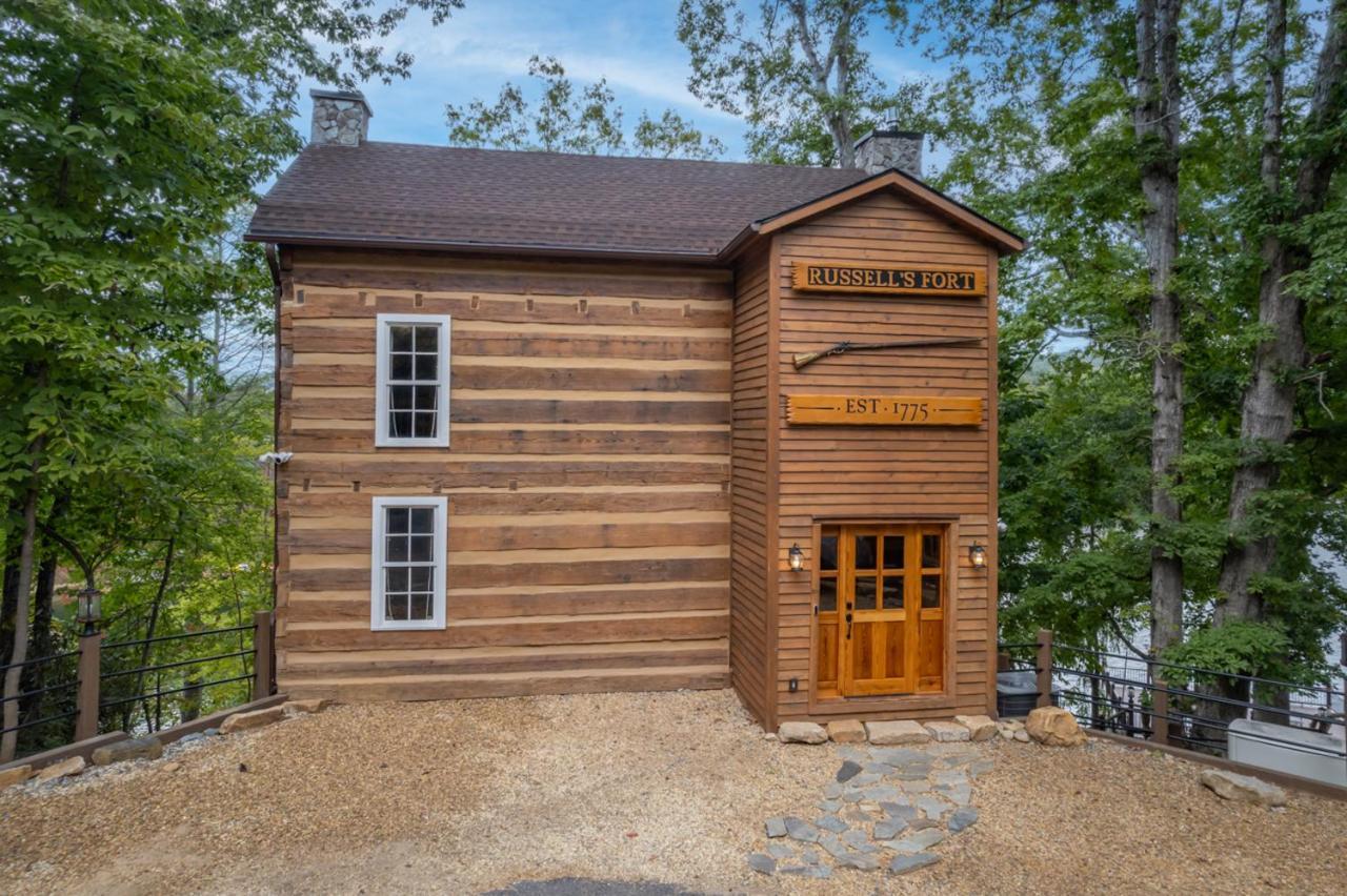 Russell'S Fort At White Oak Point: Historical Cabin On Lake Lure, Luxury, Direct Lake Access! Villa Luaran gambar