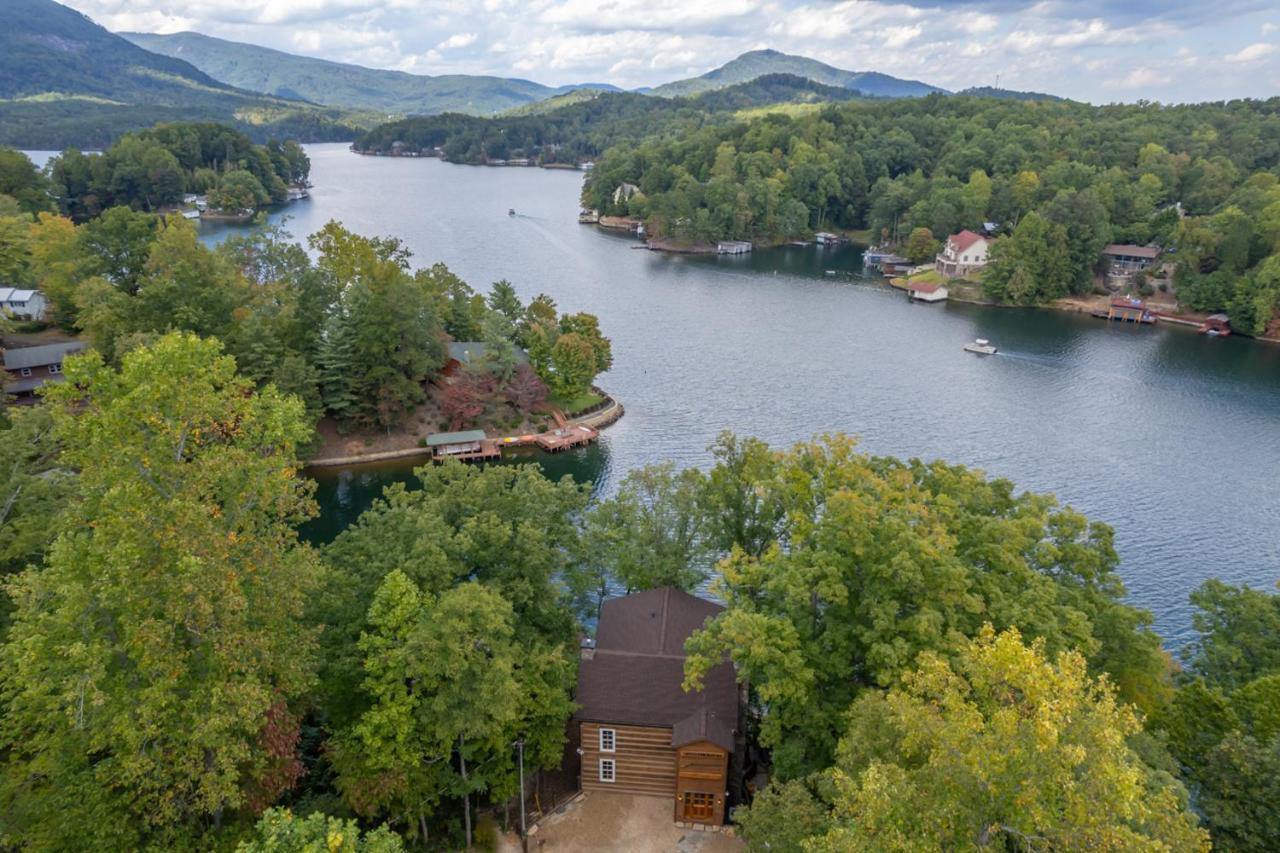 Russell'S Fort At White Oak Point: Historical Cabin On Lake Lure, Luxury, Direct Lake Access! Villa Luaran gambar