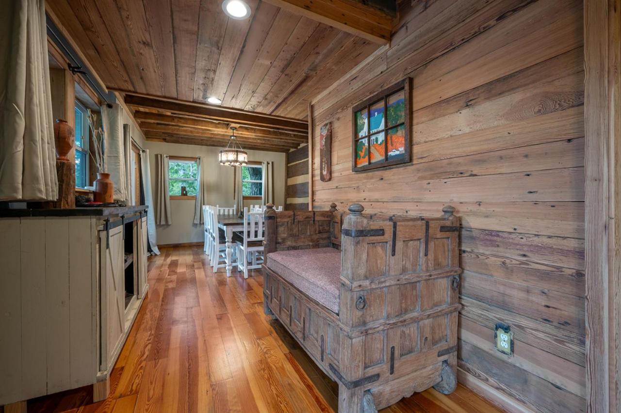 Russell'S Fort At White Oak Point: Historical Cabin On Lake Lure, Luxury, Direct Lake Access! Villa Luaran gambar