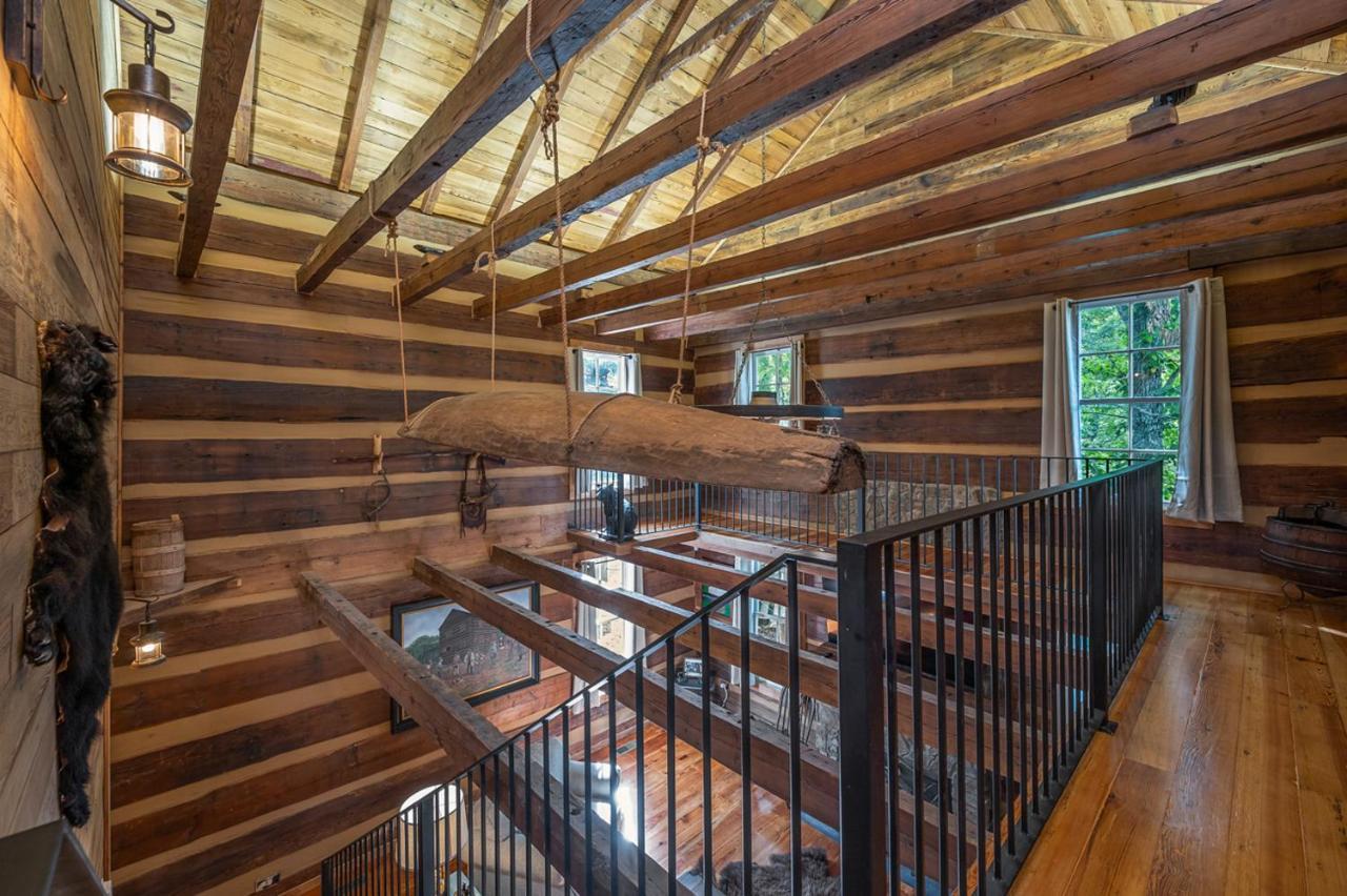 Russell'S Fort At White Oak Point: Historical Cabin On Lake Lure, Luxury, Direct Lake Access! Villa Luaran gambar