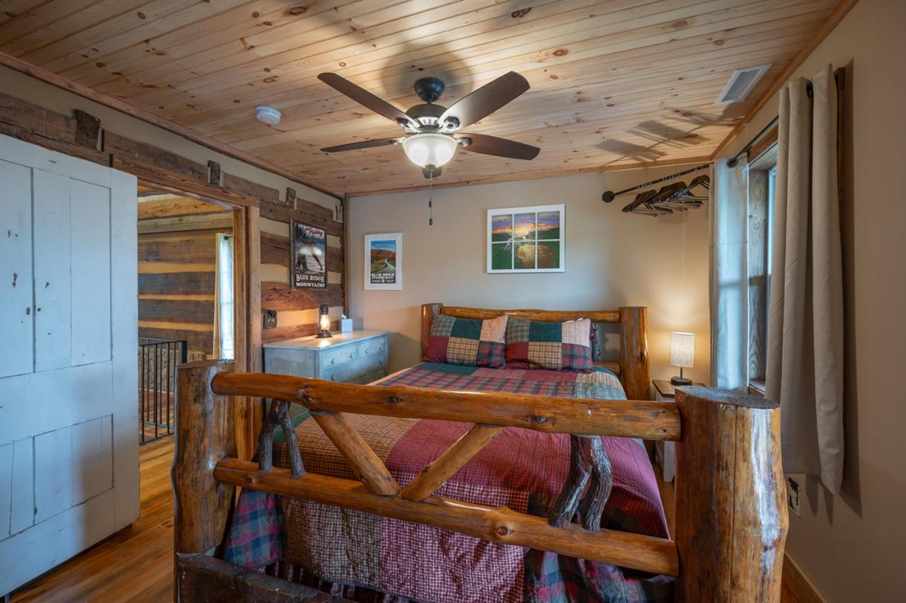 Russell'S Fort At White Oak Point: Historical Cabin On Lake Lure, Luxury, Direct Lake Access! Villa Luaran gambar