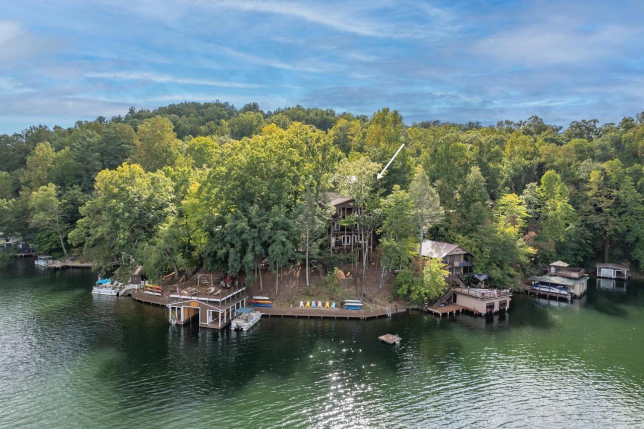 Russell'S Fort At White Oak Point: Historical Cabin On Lake Lure, Luxury, Direct Lake Access! Villa Luaran gambar