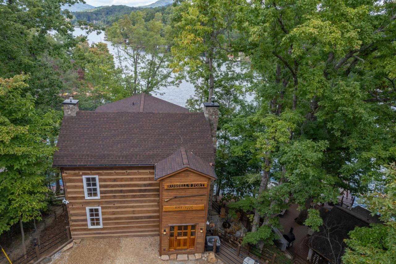 Russell'S Fort At White Oak Point: Historical Cabin On Lake Lure, Luxury, Direct Lake Access! Villa Luaran gambar