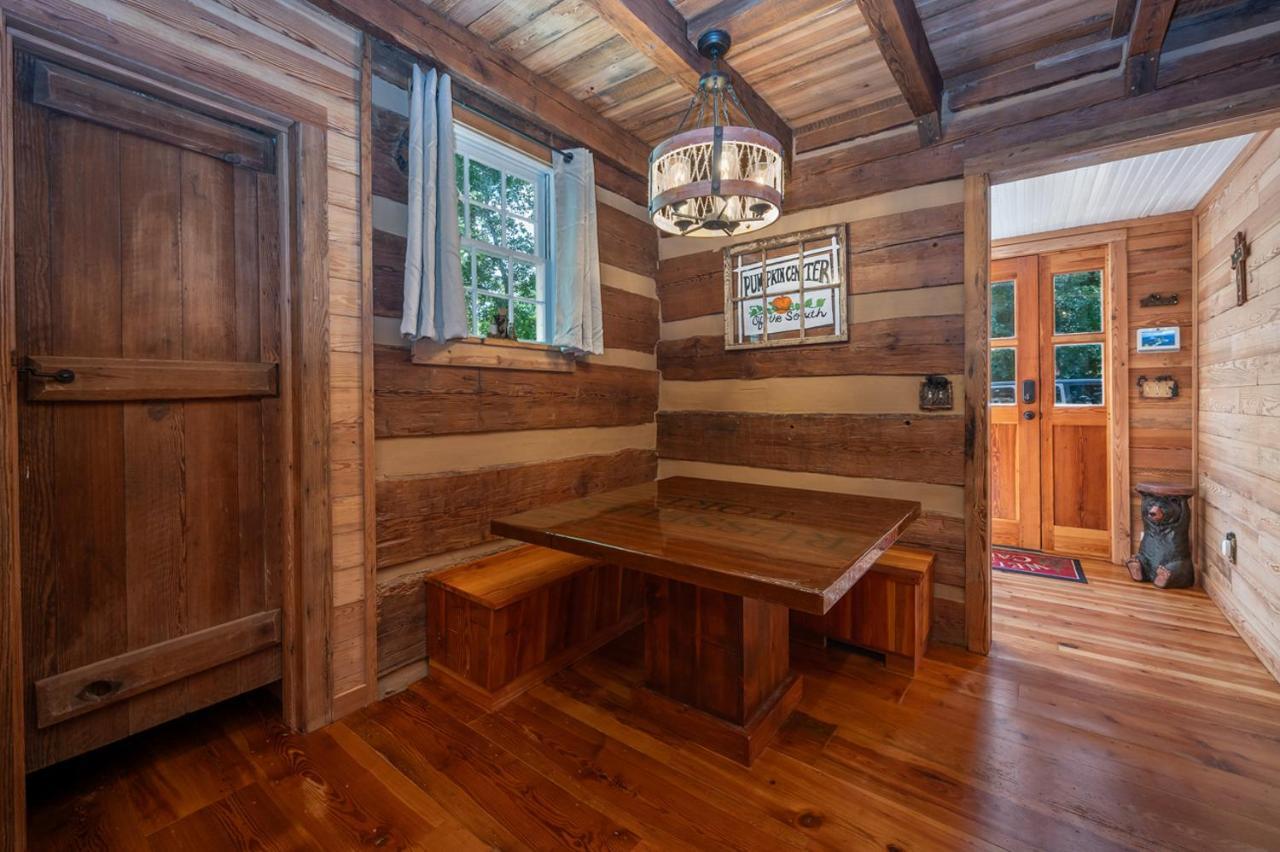 Russell'S Fort At White Oak Point: Historical Cabin On Lake Lure, Luxury, Direct Lake Access! Villa Luaran gambar