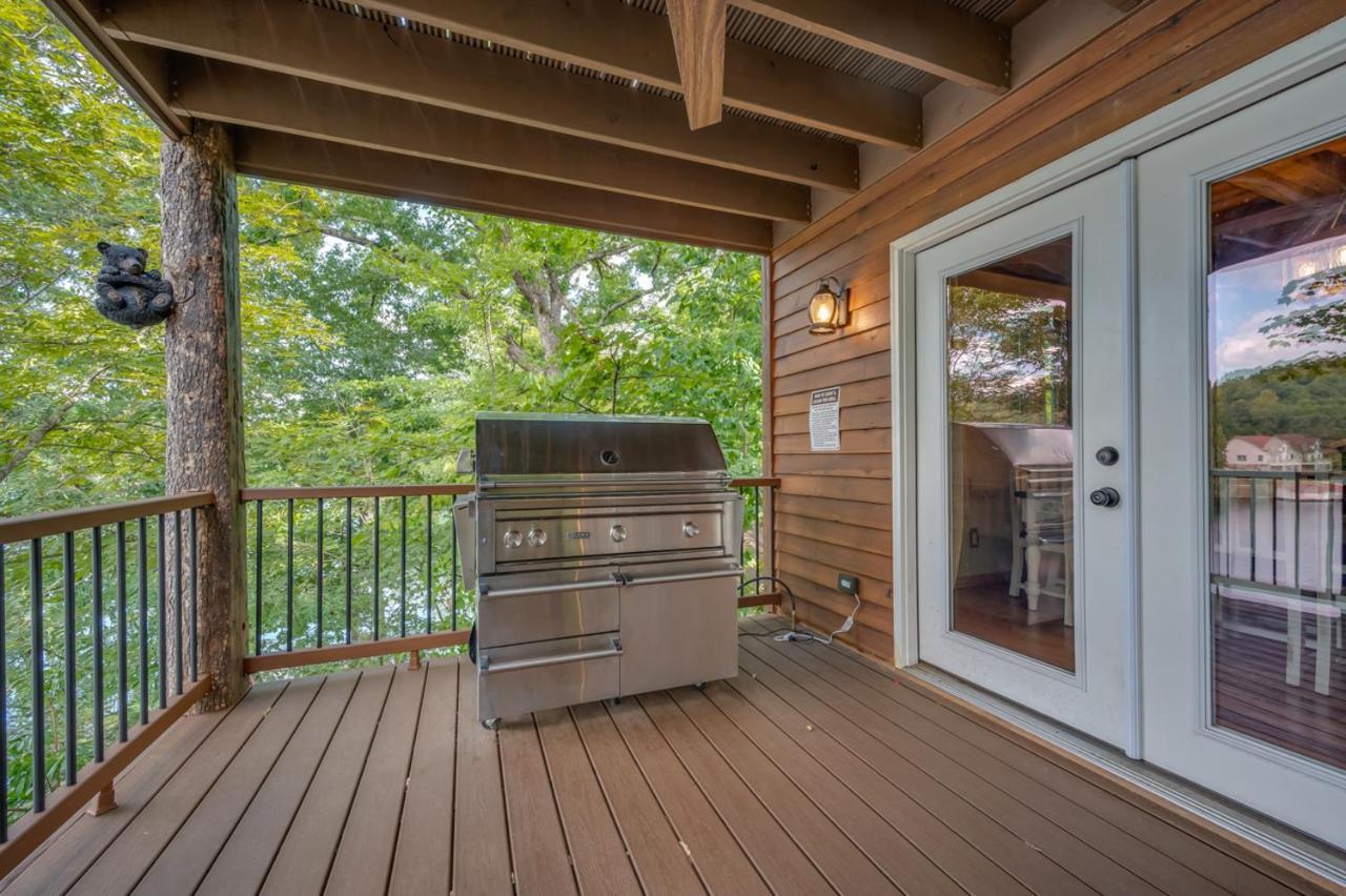 Russell'S Fort At White Oak Point: Historical Cabin On Lake Lure, Luxury, Direct Lake Access! Villa Luaran gambar