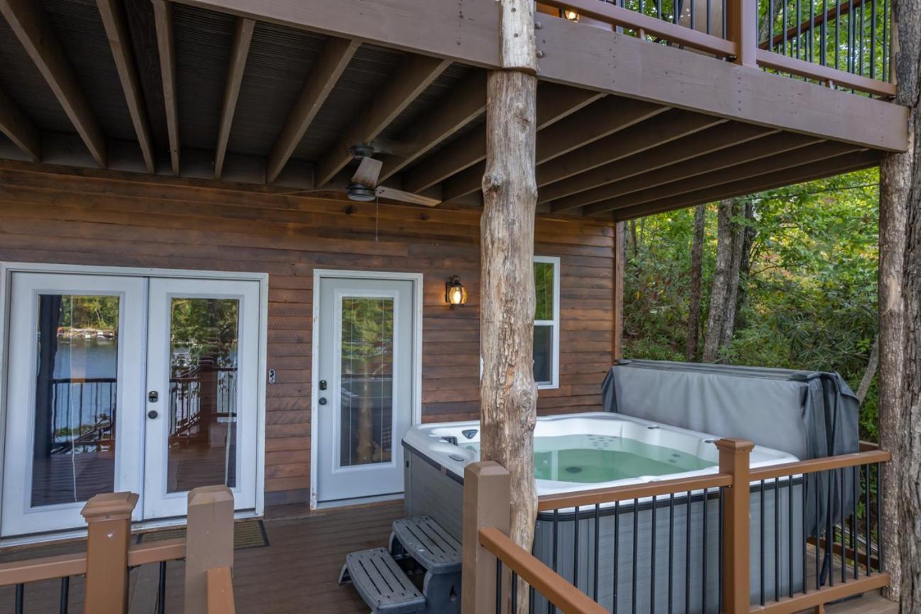 Russell'S Fort At White Oak Point: Historical Cabin On Lake Lure, Luxury, Direct Lake Access! Villa Luaran gambar